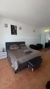 у бассейна - 13