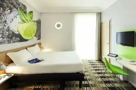 Ibis Styles Napoli Garibaldi - 48