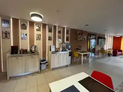 Номера и завтрак - 83