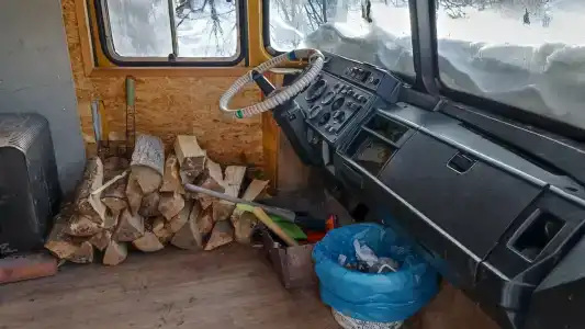 Автобус в лесу - 12