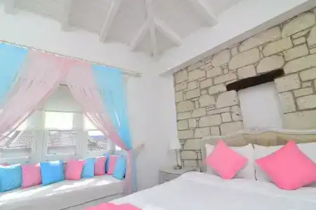 Zübeyde Hanım Alaçatı - 25