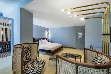 Bazzar Boutique - 30