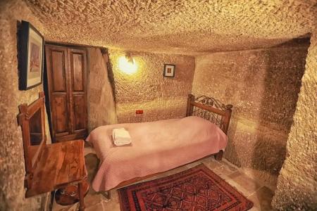 The Dorm Cave By Travellers - 23