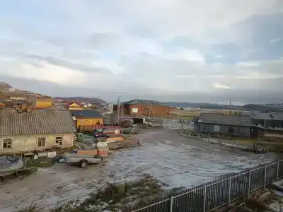 В центре старой Териберки - 88