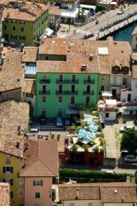 Benaco - 12