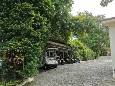 On The Hill Karon Resort - 40