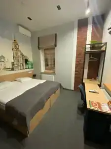 У Кремля - 84