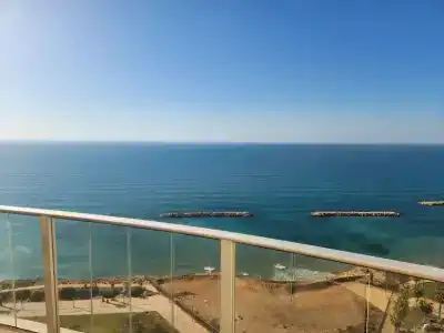 Ramada & Suites by Wyndham Netanya - 41