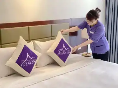 Aria Grand & - 14