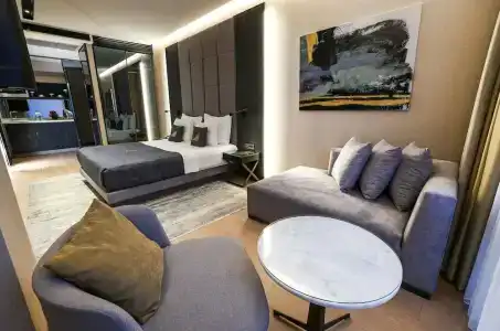 Broyt Suites - 17