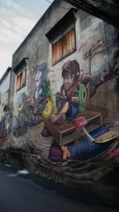 Samsen Sam Place - 82