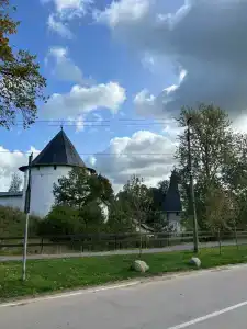 У монастыря - 42