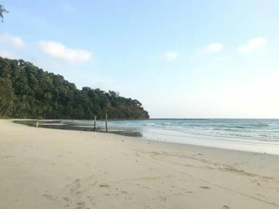 Koh Neverland Beach - 33