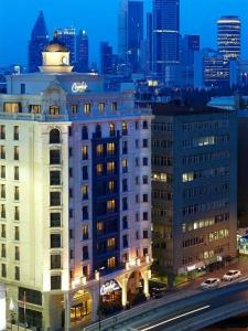 DoubleTree by Hilton Istanbul Esentepe - 1