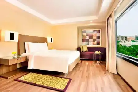 Courtyard by Marriott Chennai - 75