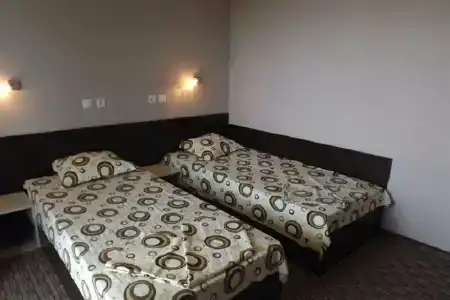 Silver - All Inclusive & Free Parking - 8