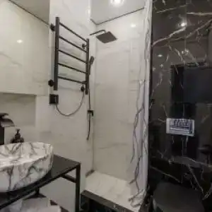 на Новомосковской, 14 - 83