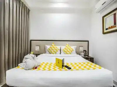 FabSapphire Inn - 39