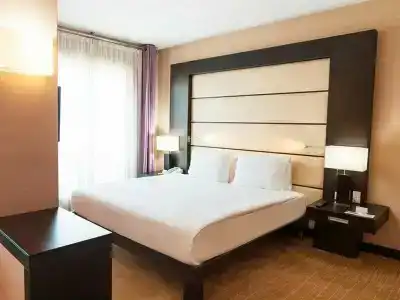 Ramada Plaza By Wyndham Istanbul City Center - 3