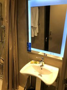 Hilton Garden Inn Istanbul Atatürk Airport - 52