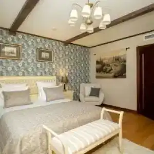 Губернский - 3