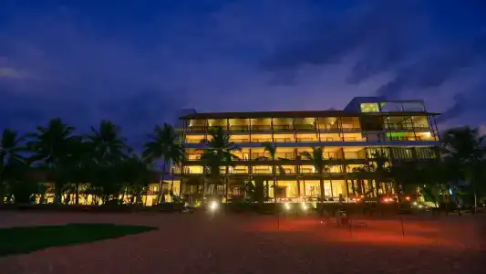 Pandanus Beach Resort & Spa - 40