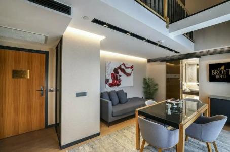 Broyt Suites - 70