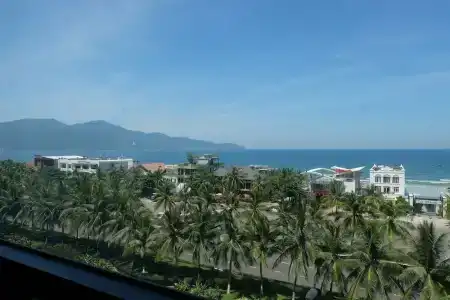 Le Hoang Beach Danang - 9