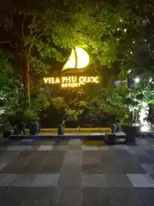 Vela Phu Quoc Resort - 4