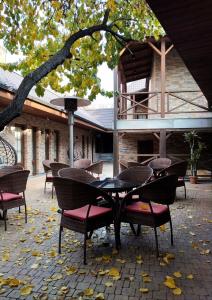 Boutique Living - 22