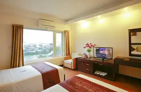 Serene Shining & Spa - 42