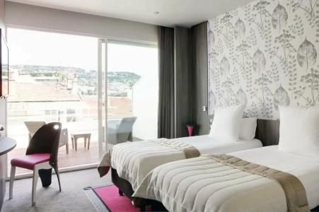 Best Western Premier Le Patio des Artistes Wellness Jacuzzi - 43