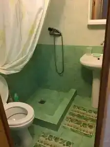 у Левы - 28