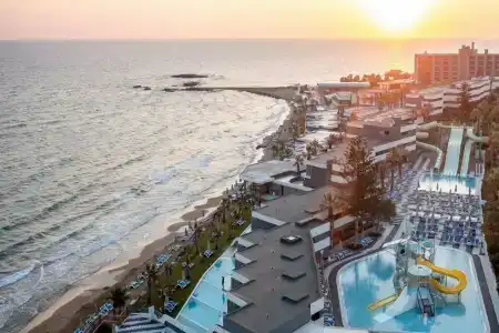 Arina Beach Resort - 11