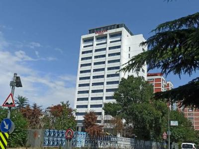 Ramada & Suites by Wyndham İstanbul Ataköy - 13