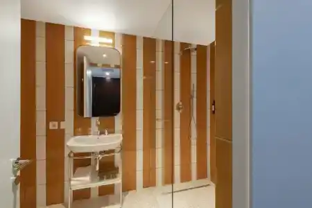 Bazzar Boutique - 68