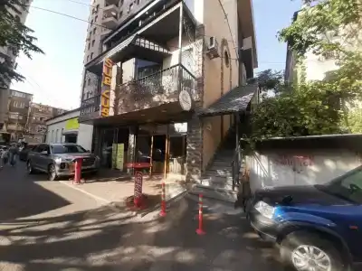 Crystal Villa Hostel - 4