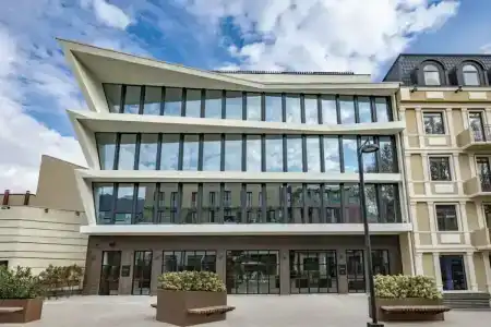 Bazzar Boutique - 11