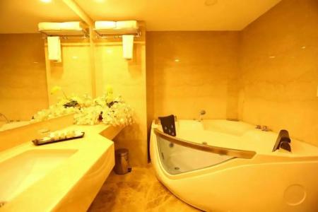 Chennai Le Palace - 14