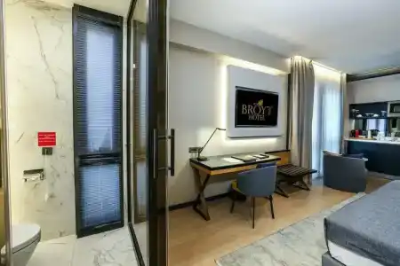 Broyt Suites - 46