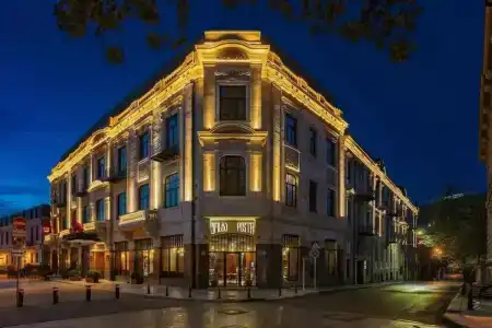 Radisson Red - 94