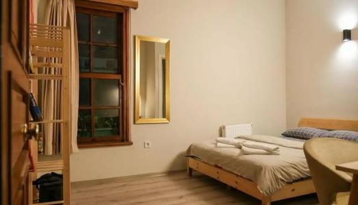 Second Home Hostel - 35