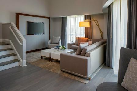 Crescent Court - 14