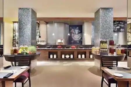 Courtyard by Marriott Chennai - 12