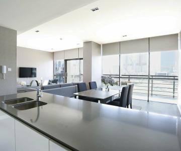City Walk 1 by Sonder - 75