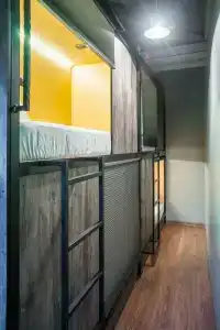 Railway capsules - 25