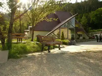 EcoRest - Likani Palace - 12