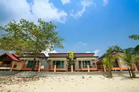 At Lamai Resort - 0
