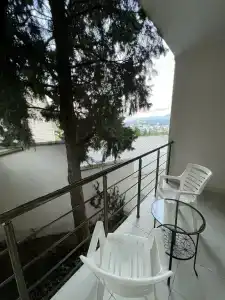 На ладони - 48