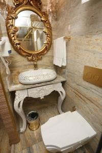 Laleli Blue Marmaray - 98